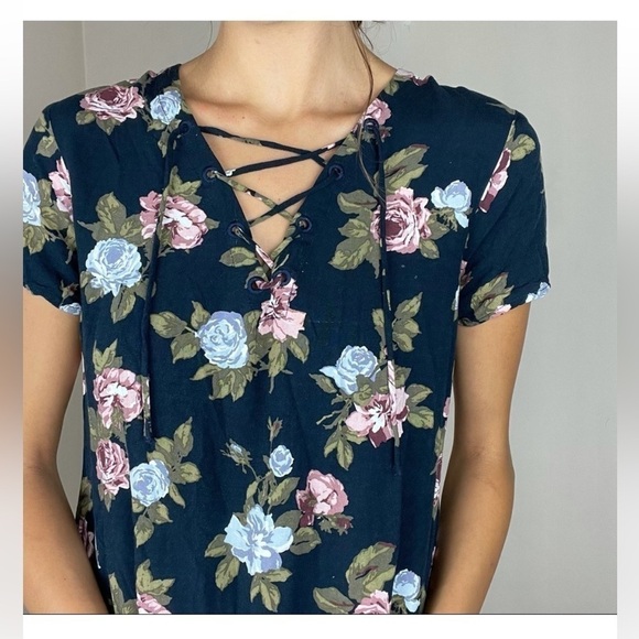 NWT Abercrombie & Fitch Navy Blue Floral Mini Dress Tie Neck Keyhole Back XS - Picture 11 of 11